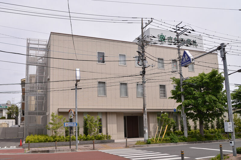 吉川駅前葬斎センター 外観２