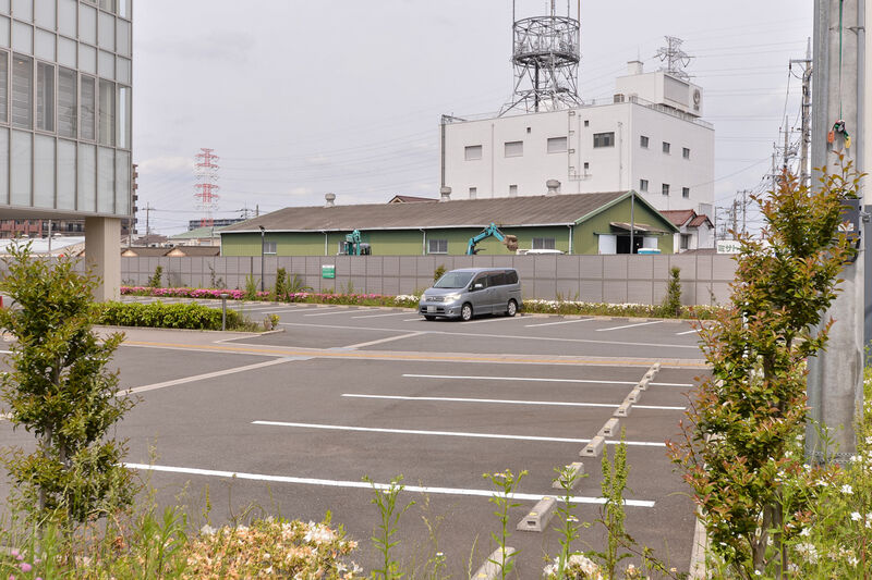 プリエ三郷中央 駐車場
