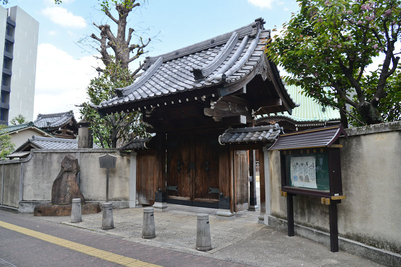 重林寺会館 入口1