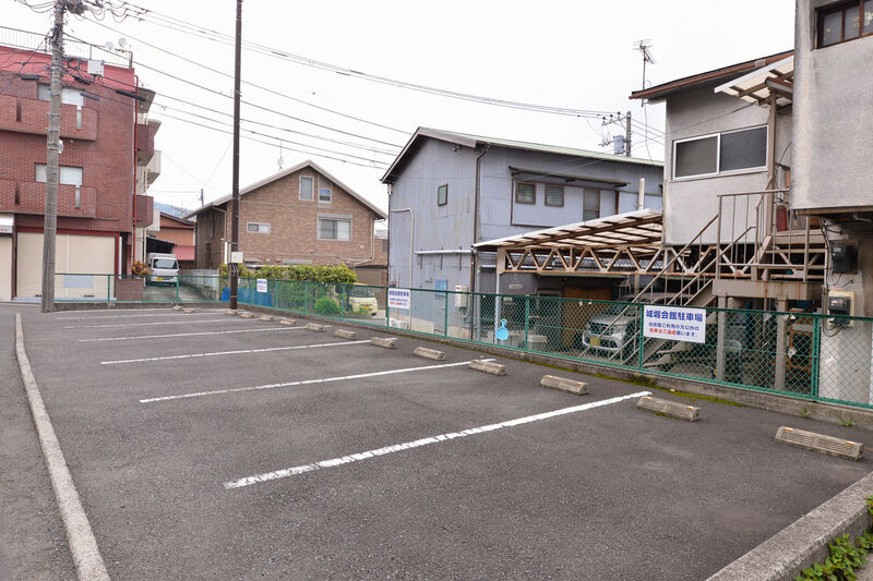城堀会館 駐車場