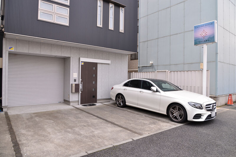 エンディングルーム 駐車場