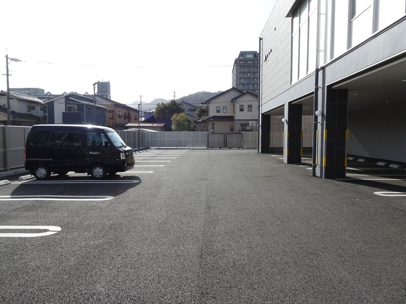 シティホール苅田 駐車場１