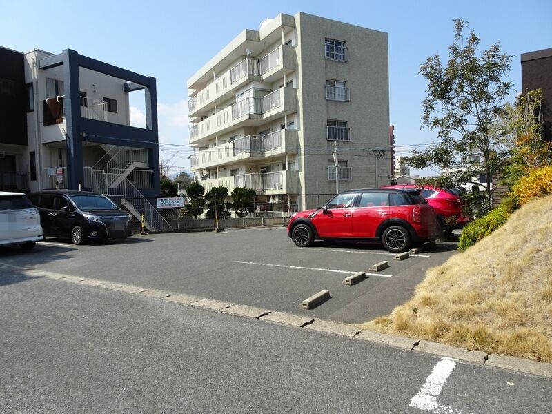 飛鳥会館 小倉城野店 駐車場３
