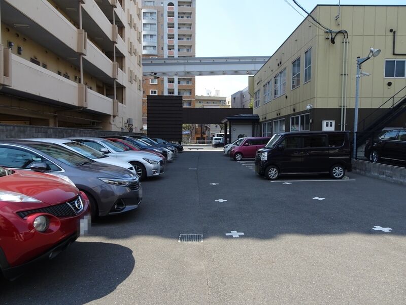 三萩野紫雲閣 駐車場１
