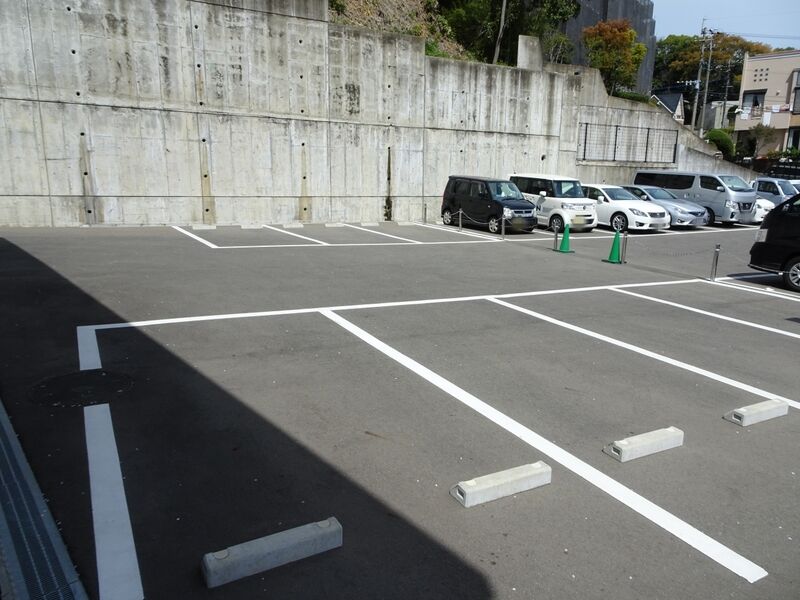 しらゆりセレモニーホール 福岡平尾 駐車場１
