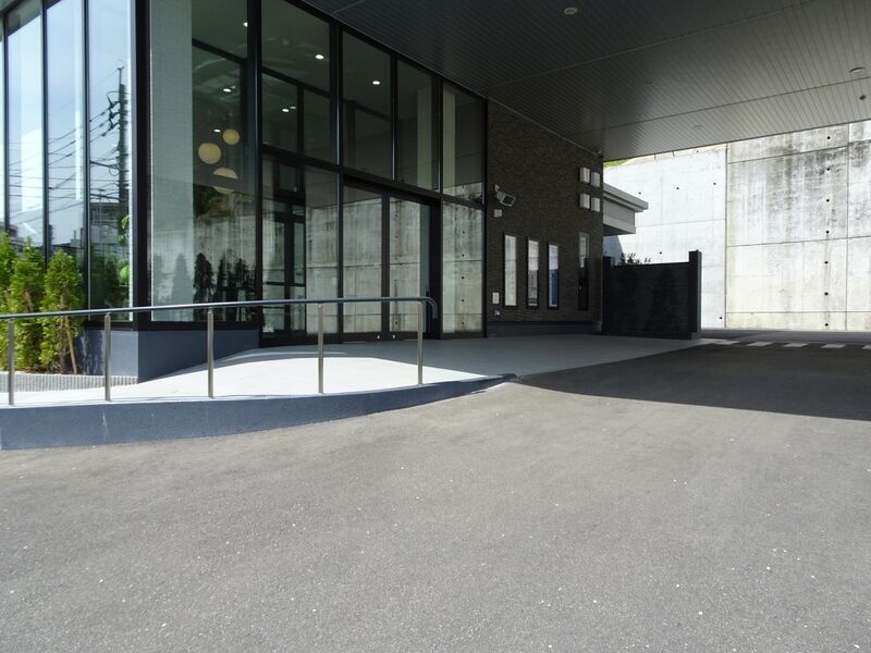 しらゆりセレモニーホール 福岡平尾 外観６