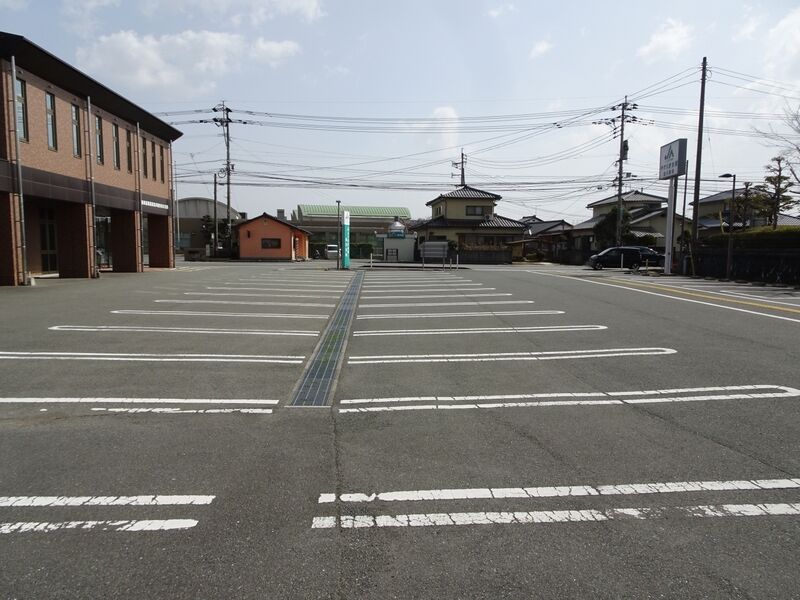 やすらぎ会館桂川斎場 駐車場２