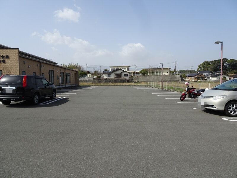 やすらぎ会館桂川斎場 駐車場１