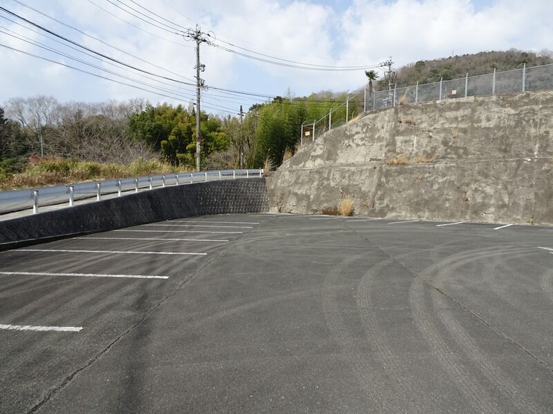 嘉麻典礼会館 駐車場２