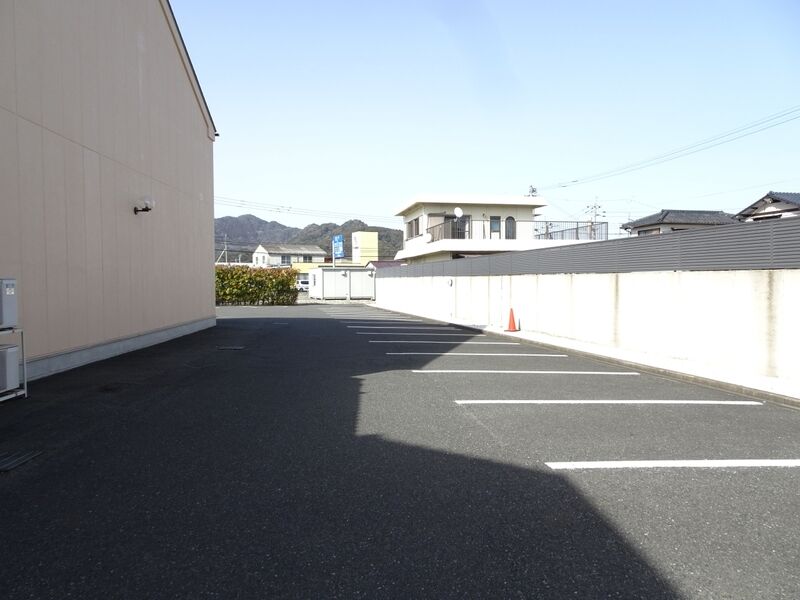 ゆくはし三礼庵 駐車場１