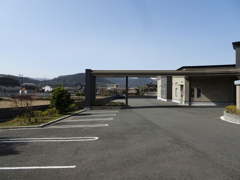 みやこ紫雲閣 駐車場１