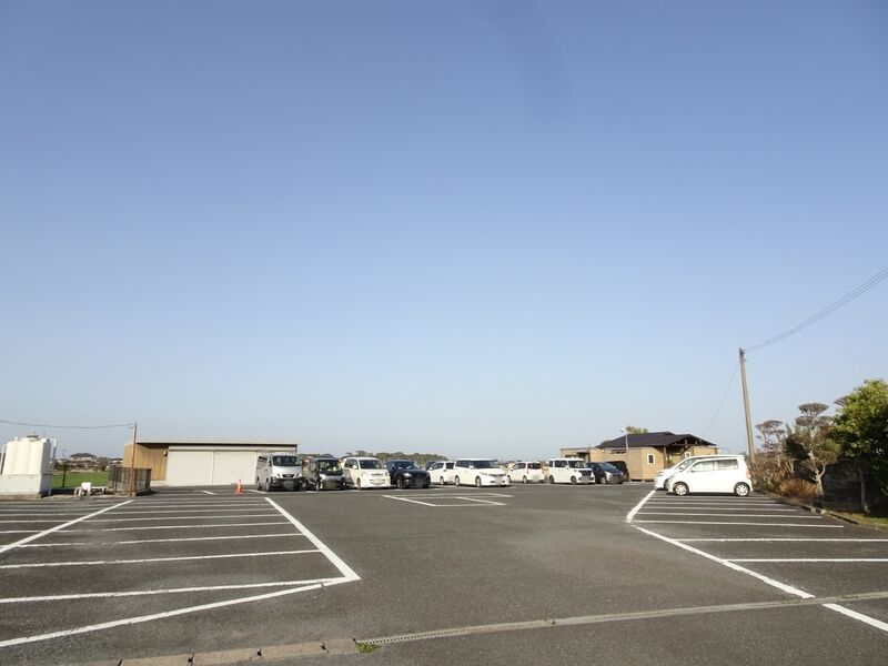 クリエール浜田 椎田斎場 駐車場２