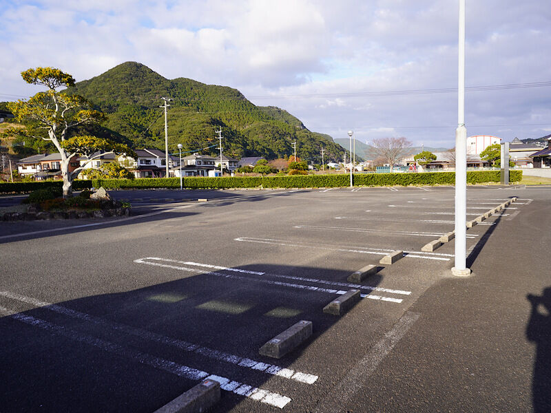 ベルホール・SAZA 駐車場1
