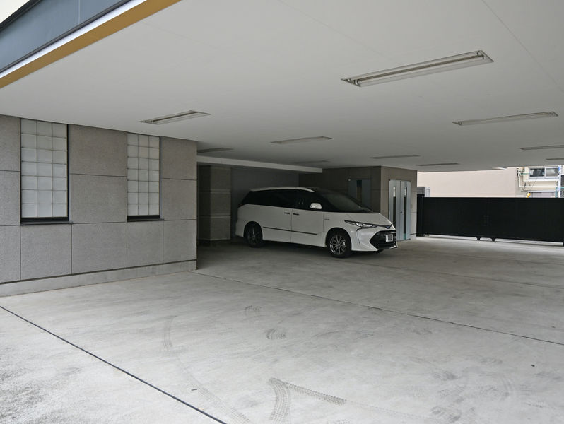 霊源寺斎場 駐車場