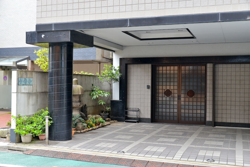 覚音寺 入口1