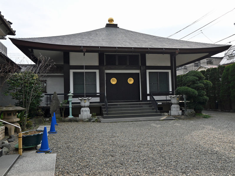 安泰寺 外観と駐車場