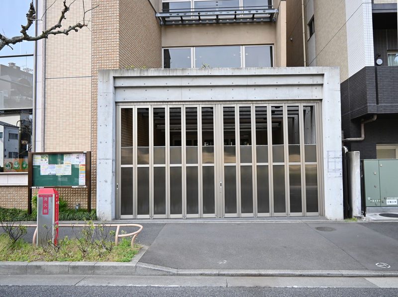 榎町地域センター 地下斎場入口