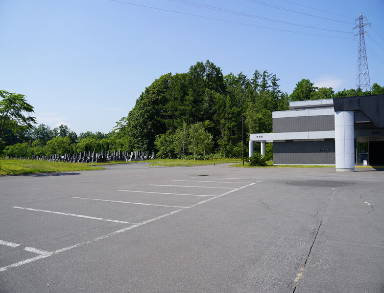 吉野斎苑 駐車場1