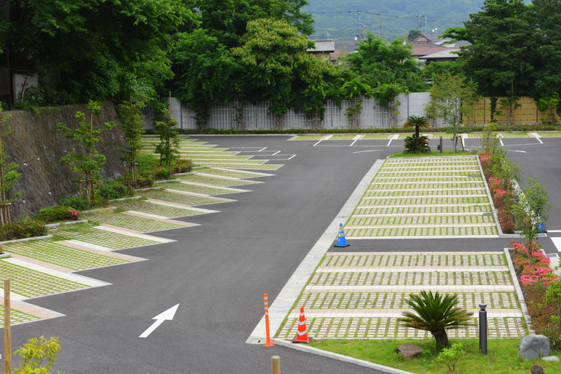 秦野斎場 駐車場