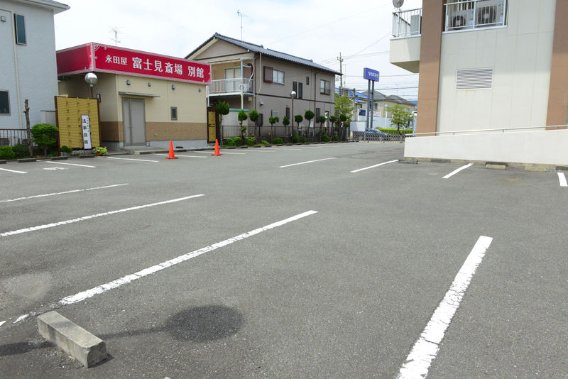 永田屋 富士見斎場 駐車場
