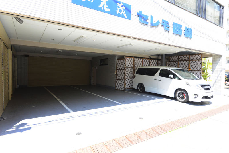 セレモ西横 駐車場