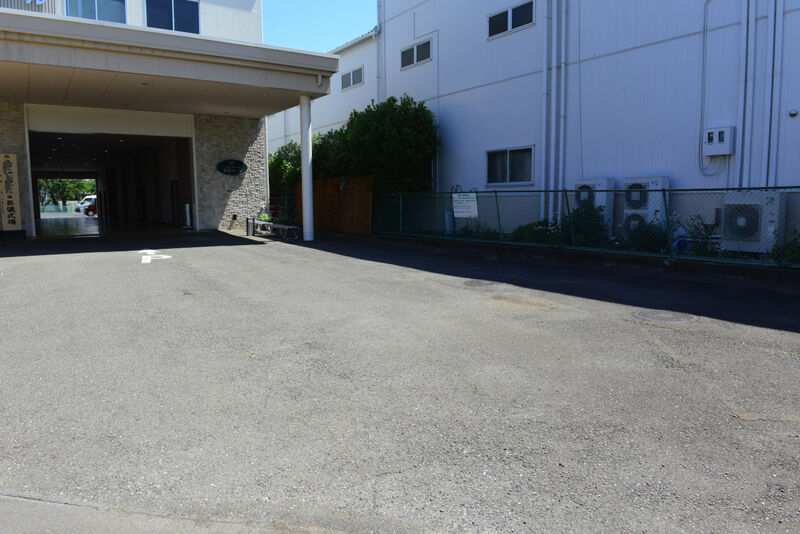 サン・ライフ 座間ホール 駐車場
