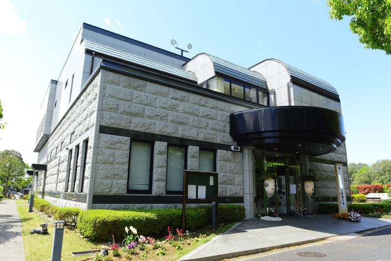横浜聖地霊園会館 外観1