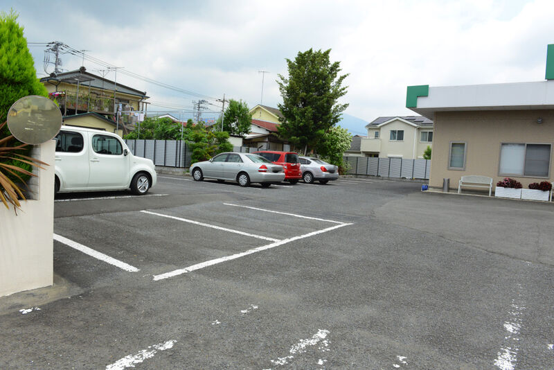 サン・ライフ しぶさわホールファミリーホール 駐車場