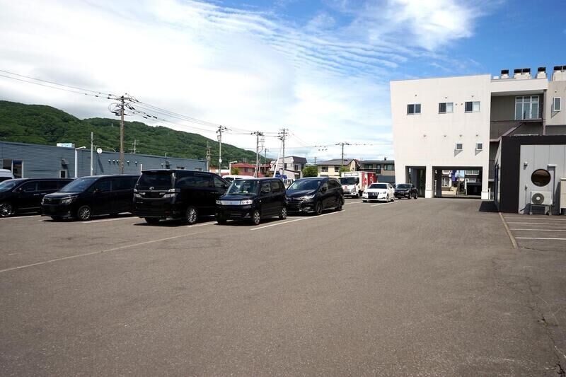 平成斎場 駐車場