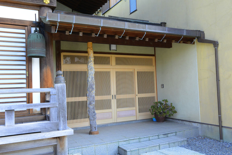 観音寺 入り口