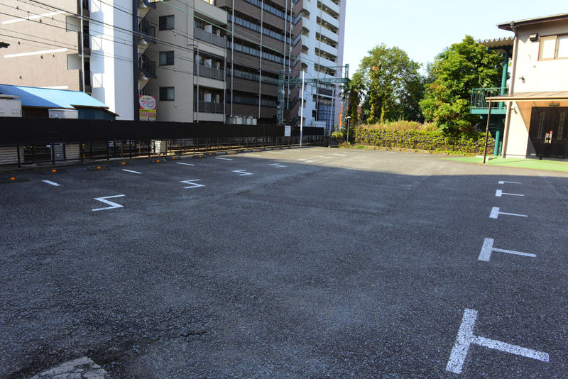 遍照院会館 駐車場