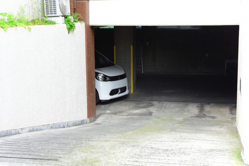 信行寺 駐車場