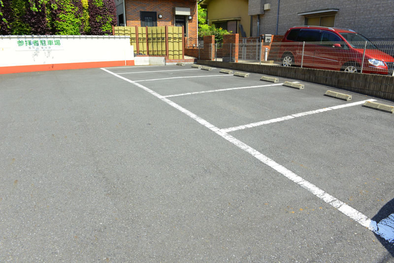 東泉寺 駐車場