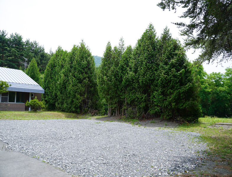 富良野市火葬場 駐車場2