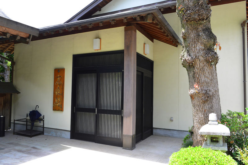 関泉寺 高森殿 入り口