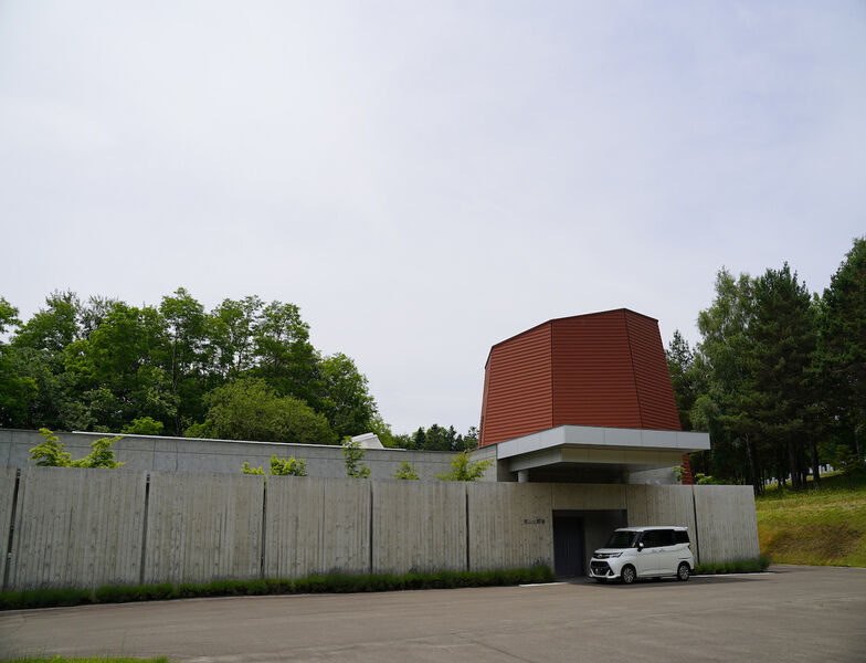西山火葬場 外観1