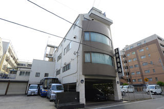 誠行社 葬祭南斎場