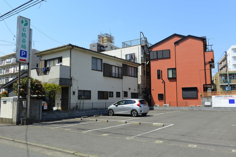 石橋斎場 駐車場