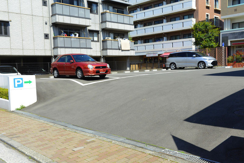 フューネラルリビング横浜 駐車場
