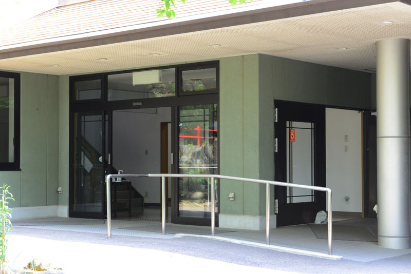 メモリアルホール松田 入り口