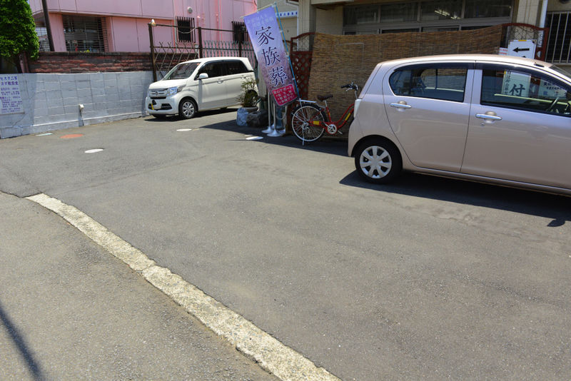 イヨダ富水葬祭場 駐車場