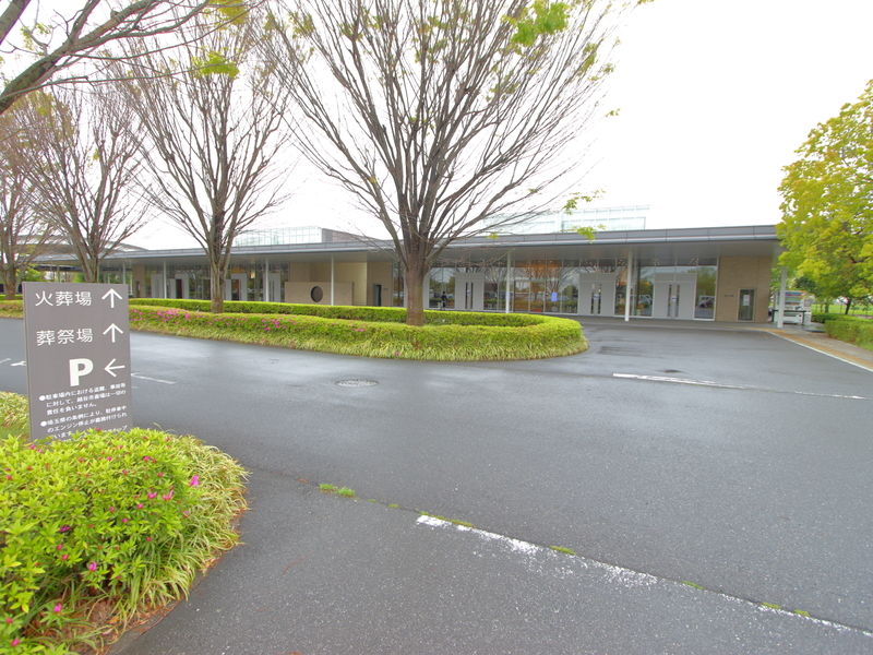 越谷市斎場 外観 (3)