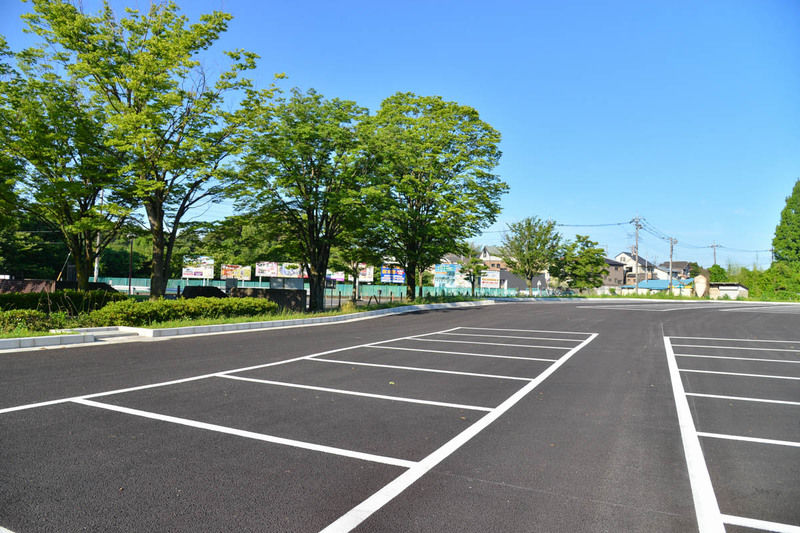 思い出の里会館 駐車場1
