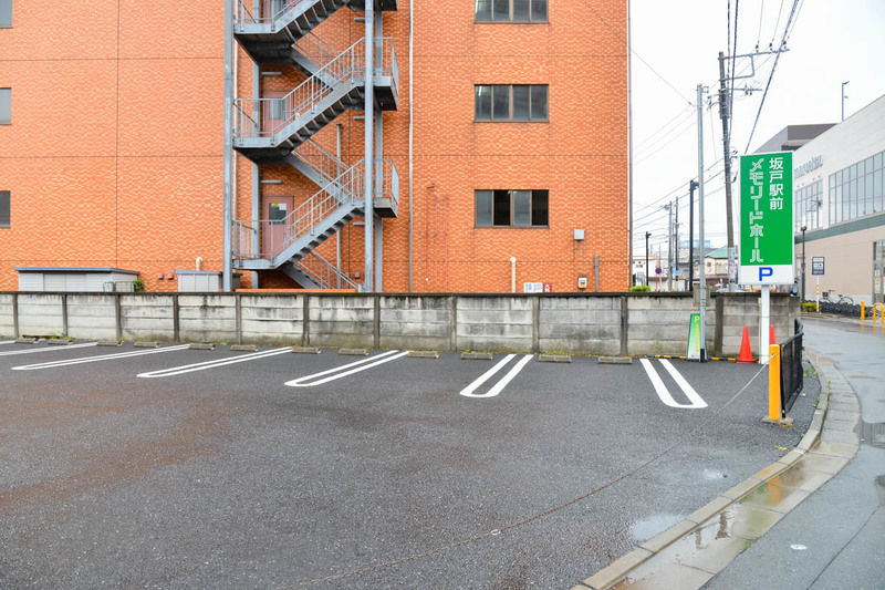 坂戸駅前メモリードホール 駐車場1