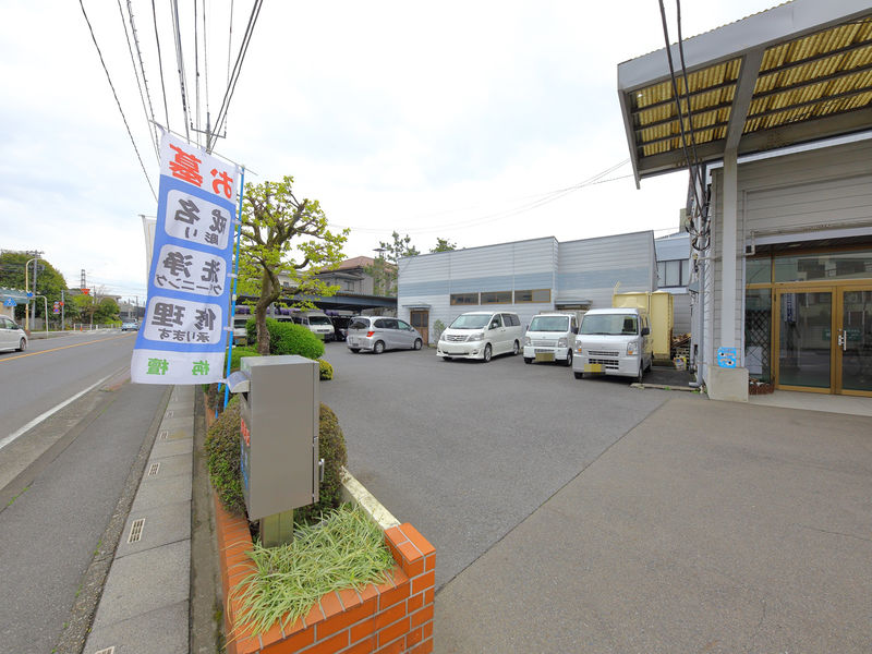 栴檀会館 駐車場1