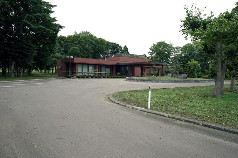 八雲町斎場 駐車場