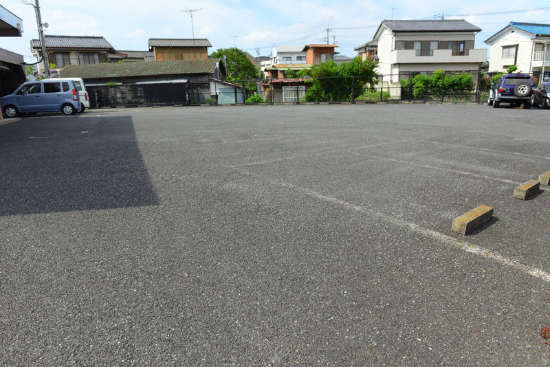 寄居町平安会館 駐車場