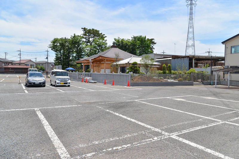 泉蔵院 頌徳会館 駐車場1