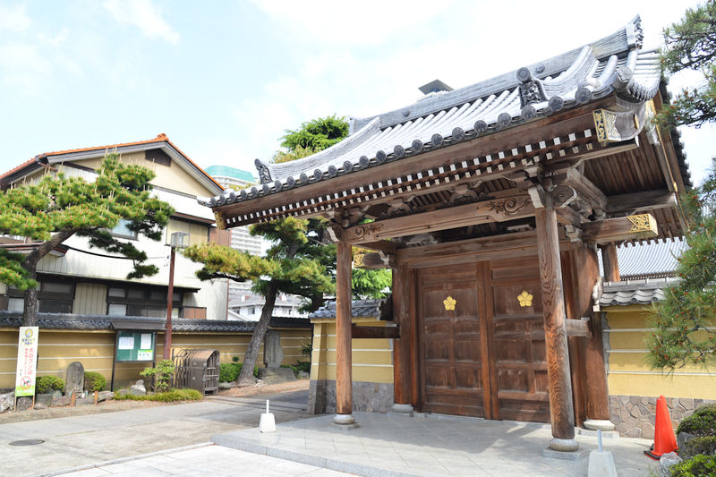 随泉寺会館 入口2
