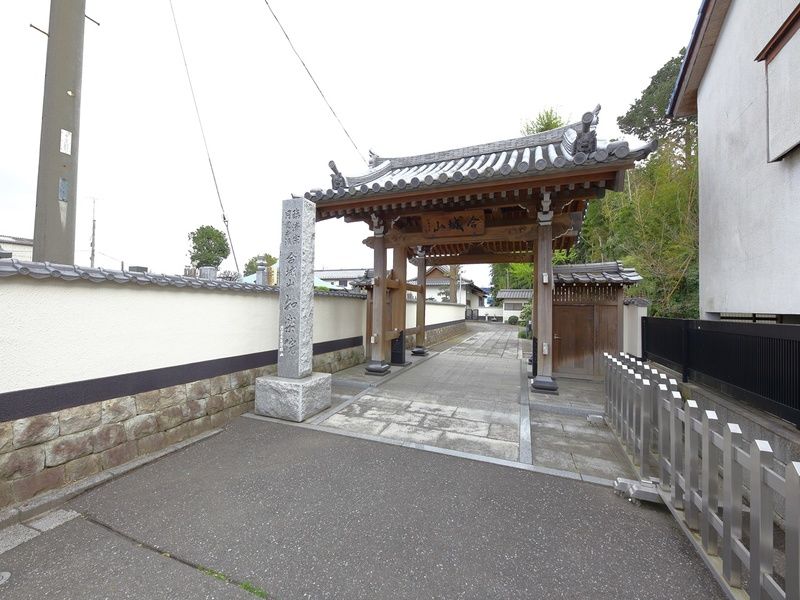 知楽院 入口